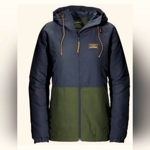 *NEW with tags* Mountain Classic Insulated Jacket, Colorblock Navy/Olive, medium